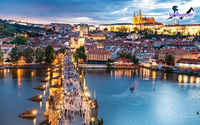 Thành phố Prague cổ kính là điểm đến du lịch Czech vô cùng hấp dẫn dành cho du khách (2)