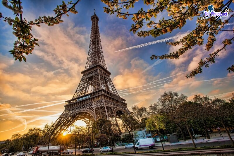 Tháp Eiffel Paris Địa điểm du lịch và trải nghiệm lý tưởng trên đất Pháp (3)