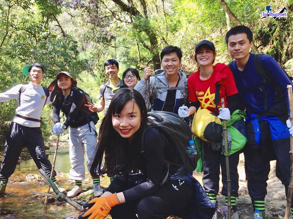 Dịch vụ đặt tour trekking núi Fansipan chinh phục nóc nhà Đông Dương (3)