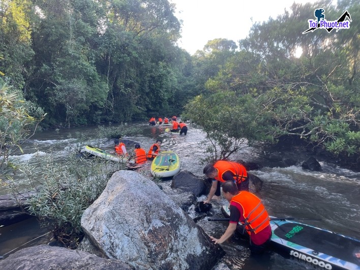 Dịch vụ tour khám phá rừng vào mùa mưa Khám phá vẻ đẹp của thác K50 (3)