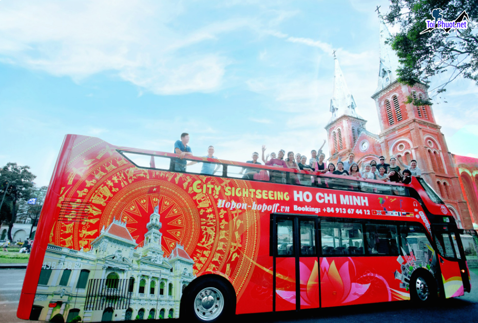 Dịch vụ xe bus tour ngắm cảnh Sài Gòn và kinh nghiệm đi xe bus 2 tầng (1)