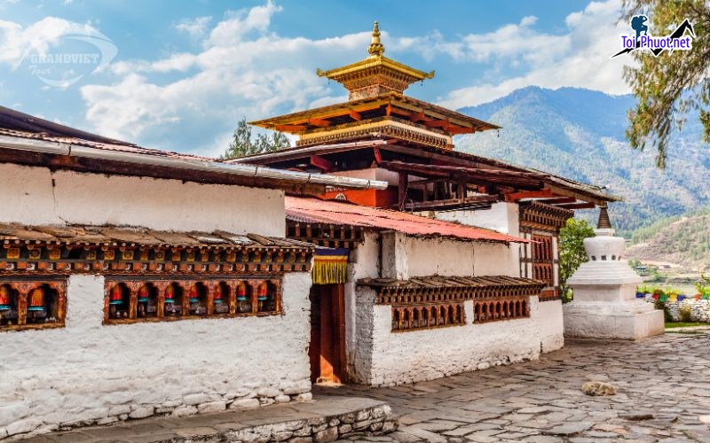 Du lịch Bhutan nền văn hóa khác biệt cùng cảnh quan thiên nhiên tươi đẹp yên bình