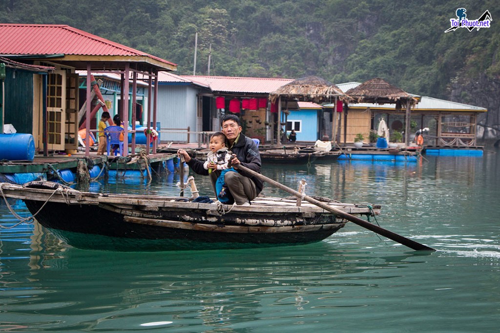 Làng chài Cửa Vạn Quảng Ninh điểm đến rất thú vị trong lịch trình du lịch vịnh Hạ Long