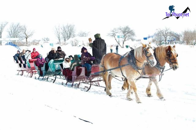 Lễ hội mùa đông Quebec Canada nổi tiếng với Lễ hội băng tuyết hoành tráng (1)