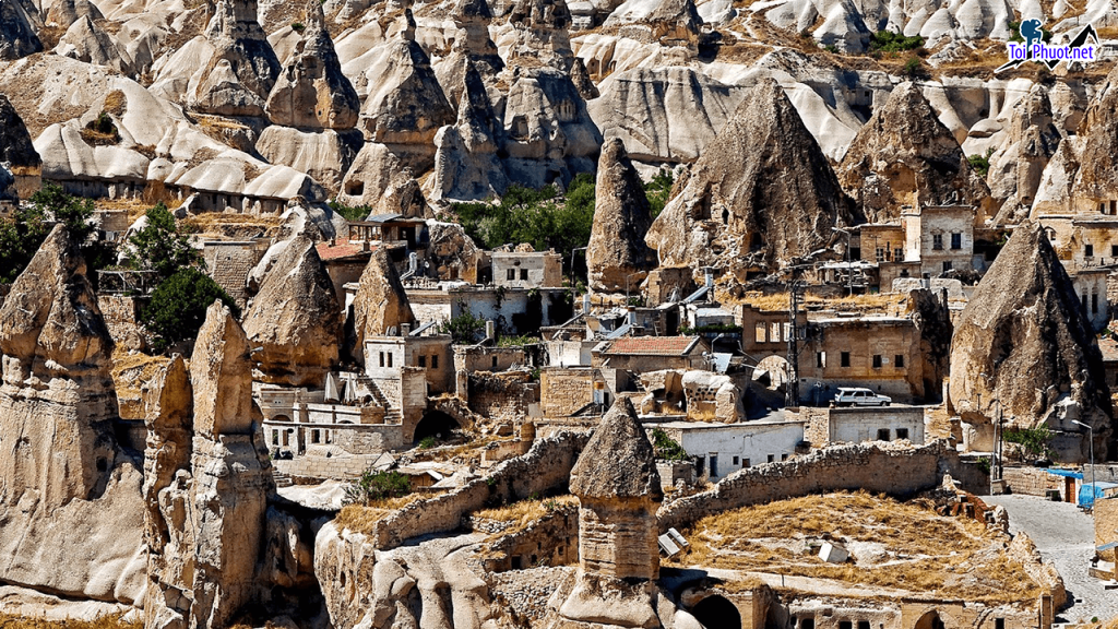 Ngắm nhìn vẻ đẹp Bay khinh khí cầu Cappadocia sặc sỡ bên trên vùng đất cổ tích (1)