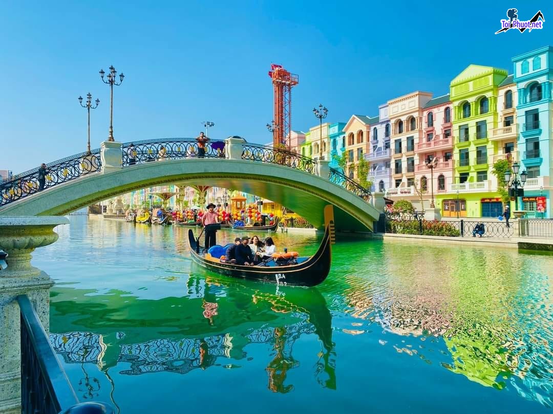 Review Trải nghiệm chèo thuyền gondola Venice trải nghiệm khó quên (4)