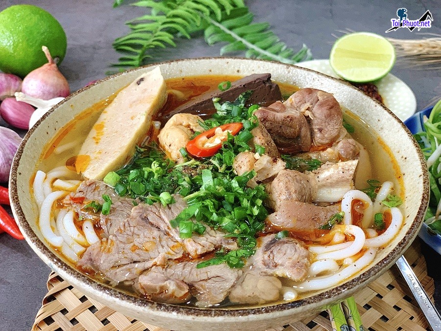 Top 10 Quán bún bò Huế ngon ở Hà Tĩnh vang danh tứ phương (2)