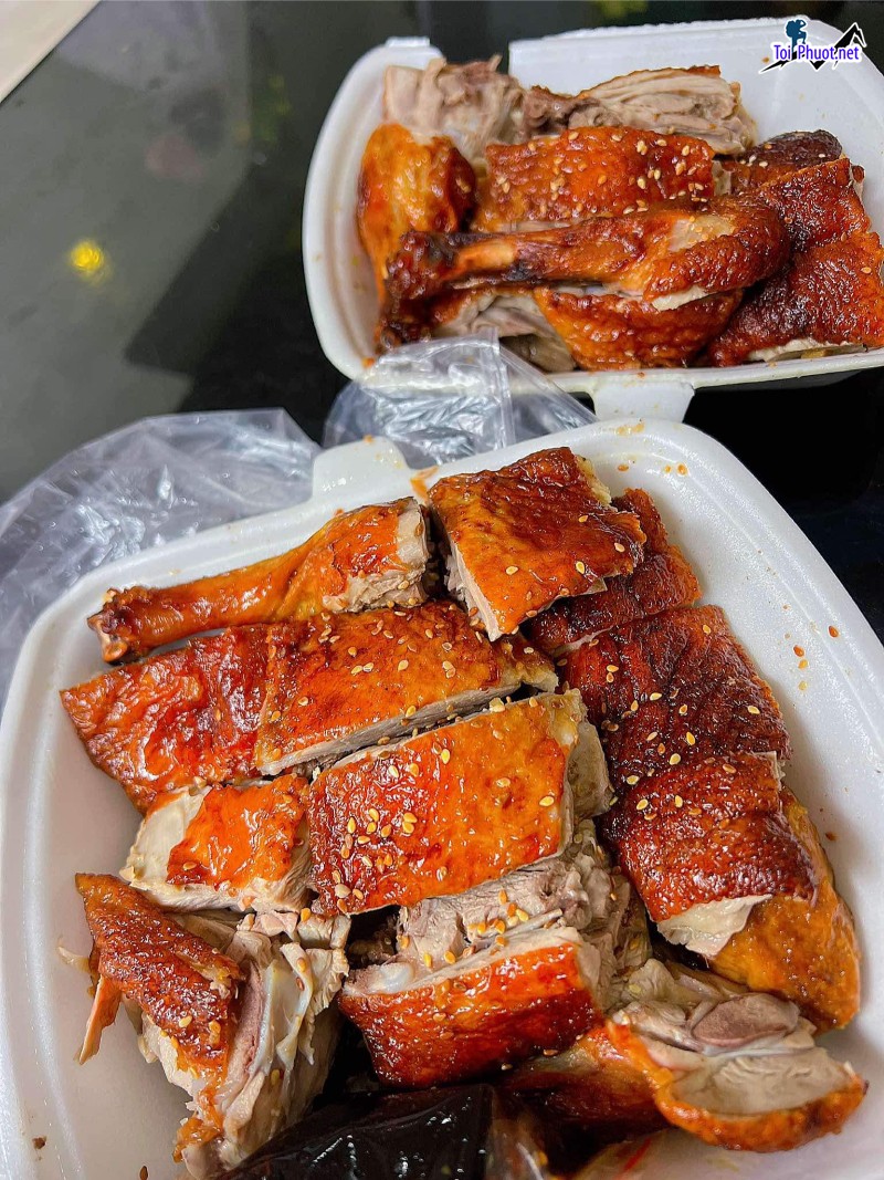 Top 10 Quán vịt quay ngon nhất Ninh Bình không gian rộng rãi, thoáng mát (3)