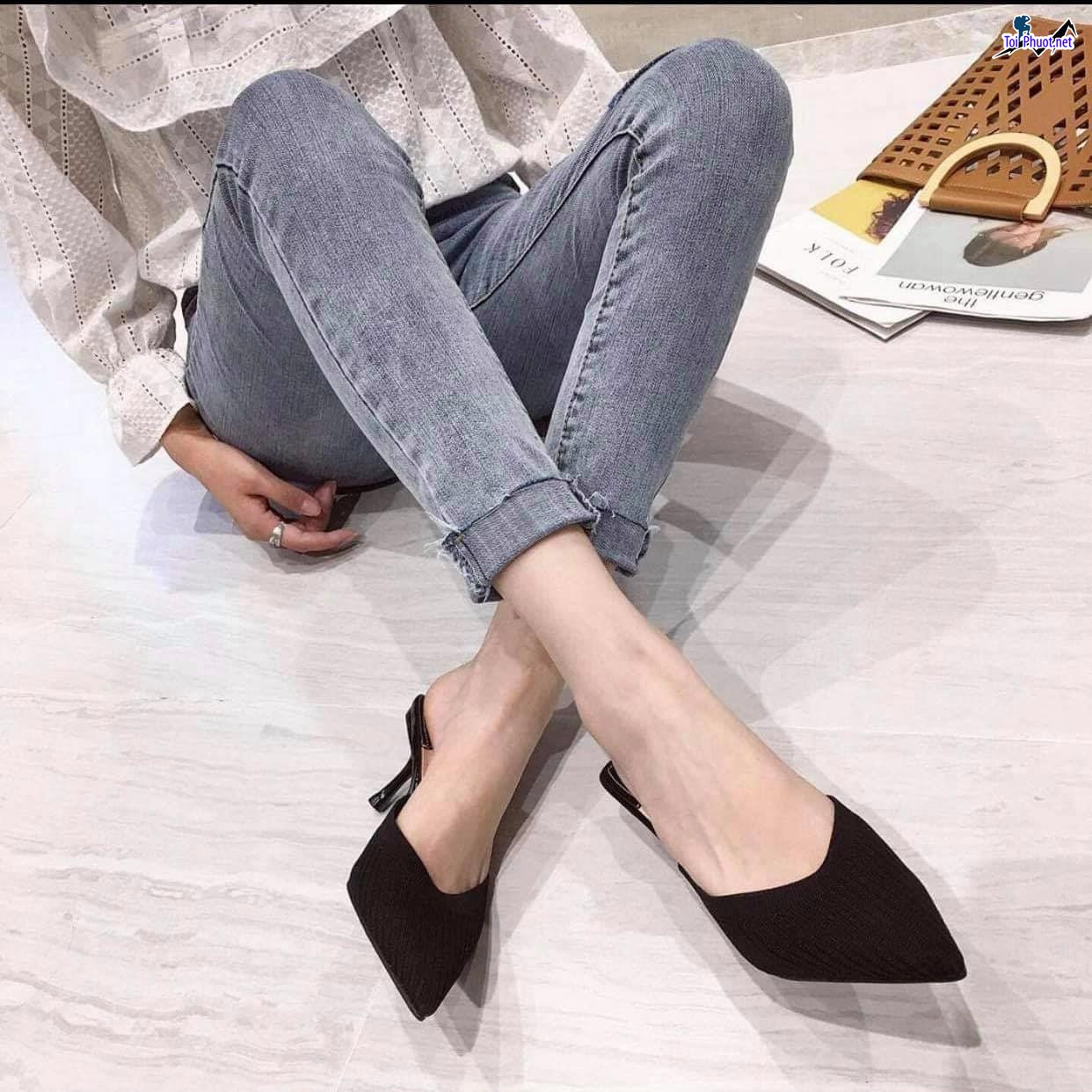 Top 10 Shop giày nữ đẹp được yêu thích nhất Hưng Yên đúng gu chị em (2)