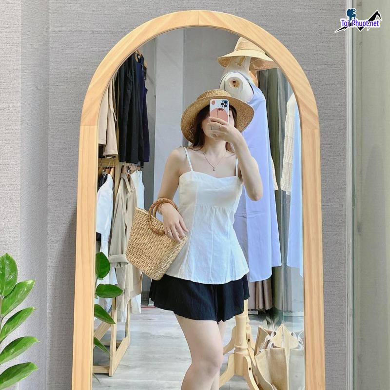 Top 10 Shop thời trang thiết kế hot nhất Khánh Hòa với phong thái rất riêng (3)