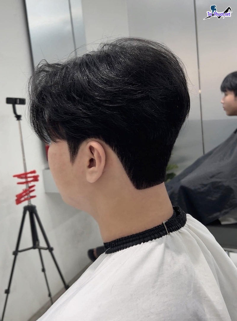 Top 10 Tiệm cắt tóc nam đẹp nhất tại Hồ Chí Minh được giới trẻ lựa chọn rất nhiều (7)
