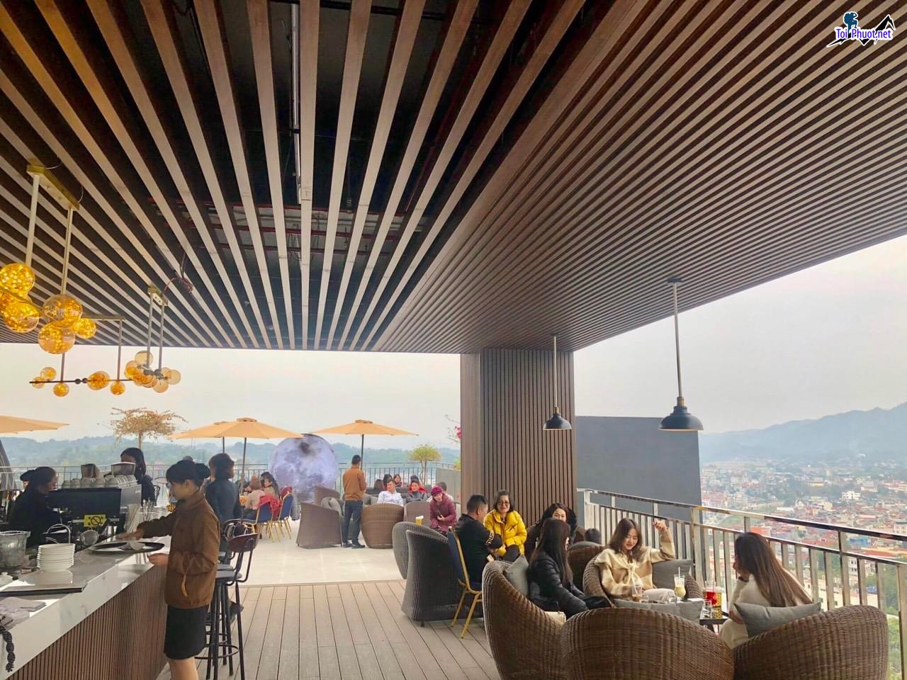 Top 11 Quán cafe đẹp nhất Hưng Yên thư giãn với đồ uống yêu thích và không khí xanh thơm mát (6)