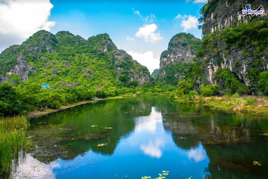 Top 12 Danh lam thắng cảnh đẹp nhất tại Ninh Bình khám phá vẻ đẹp nơi đây (2)