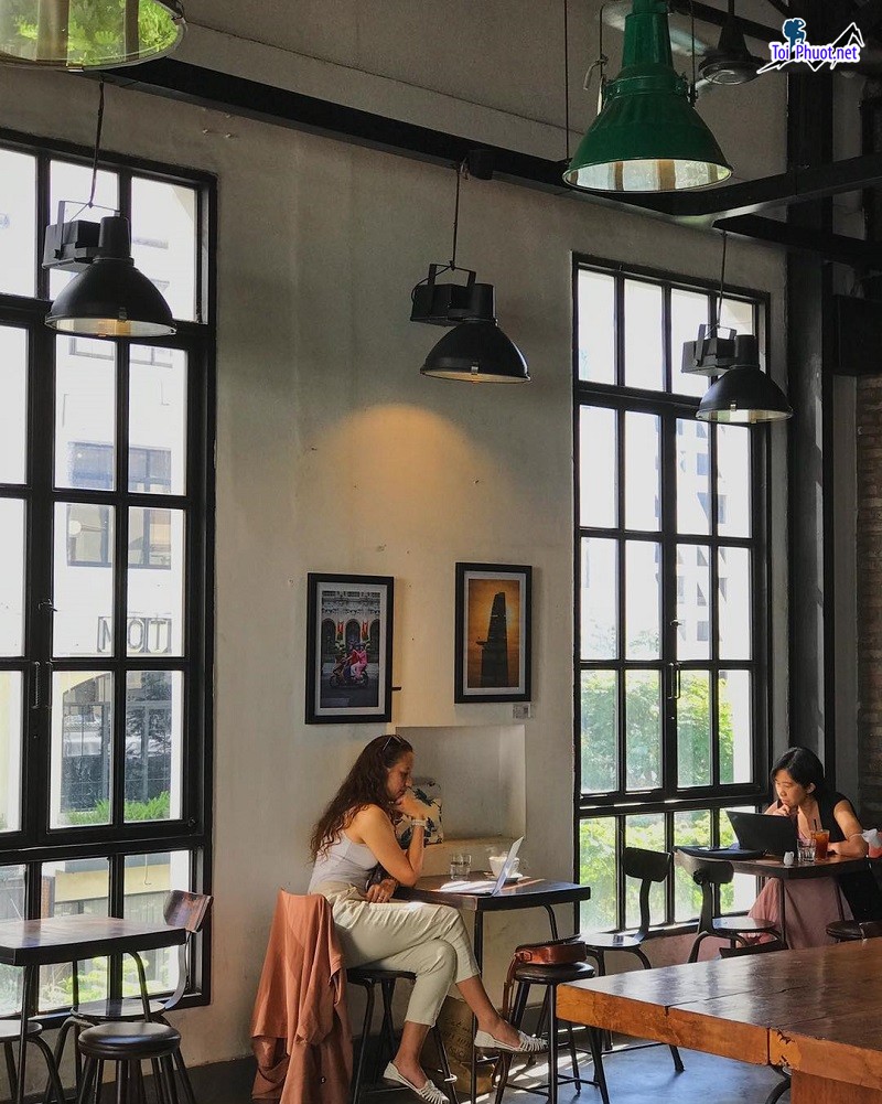 Top 15 Quán cafe đẹp nhất Hồ Chí Minh không gian thoải mái và phục vụ cà phê ngon (4)