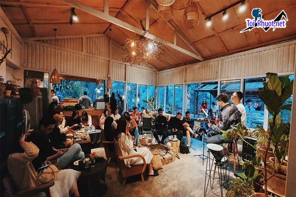 Top 4 Quán Cafe Acoustic lãng mạn nhất Quảng Ninh bạn nên đến nhất hay và chill (3)