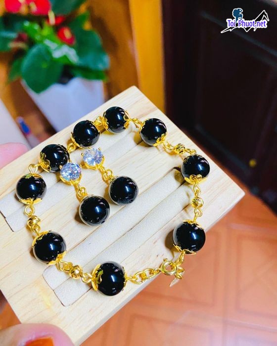 Top 5 Cửa hàng bán vòng đá phong thủy uy tín nhất Hưng Yên tài lộc (1)