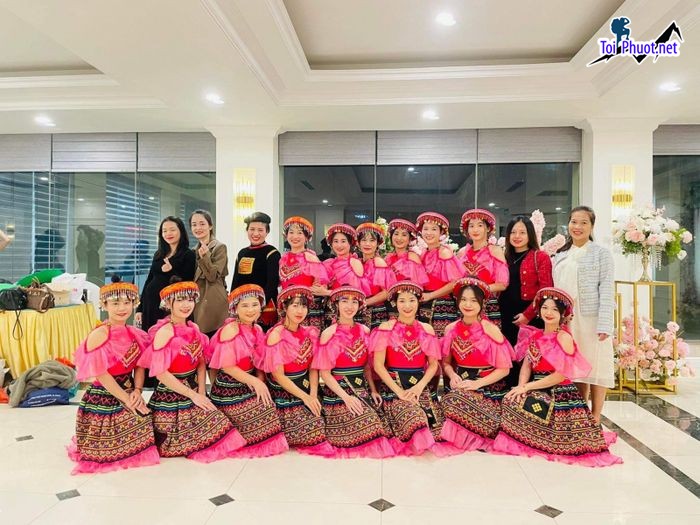 Top 5 Cửa hàng cho thuê trang phục biểu diễn giá rẻ uy tín nhất tại Hà Tĩnh đa dạng mẫu mã (1)