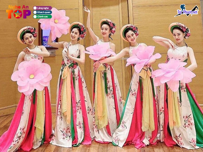 Top 5 Cửa hàng cho thuê trang phục biểu diễn giá rẻ uy tín nhất tại Nghệ An thoải mái chọn lựa (1)