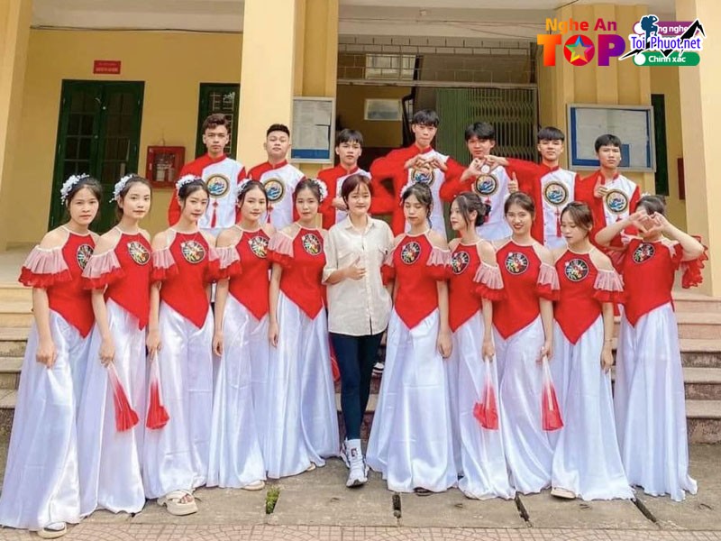 Top 5 Cửa hàng cho thuê trang phục biểu diễn giá rẻ uy tín nhất tại Nghệ An thoải mái chọn lựa (2)