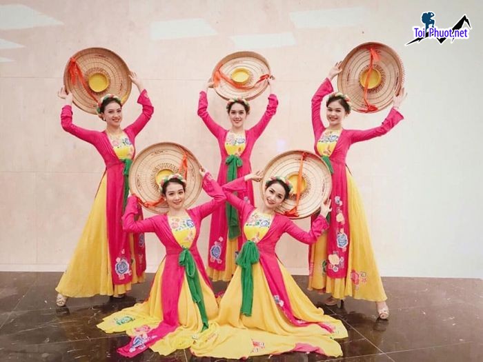 Top 5 Cửa hàng cho thuê trang phục biểu diễn giá rẻ uy tín nhất tại Quảng Ninh có tiếng (3)