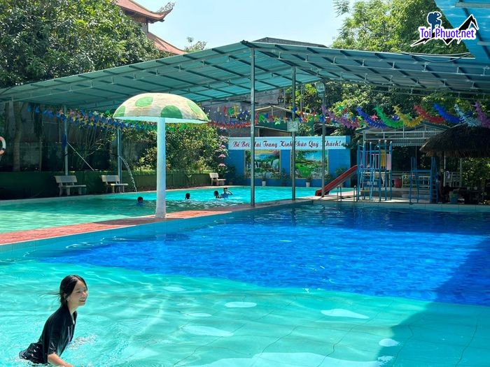 Top 7 Bể bơi công cộng có giá vé rẻ và chất lượng nhất Hưng Yên tuyệt vời (1)