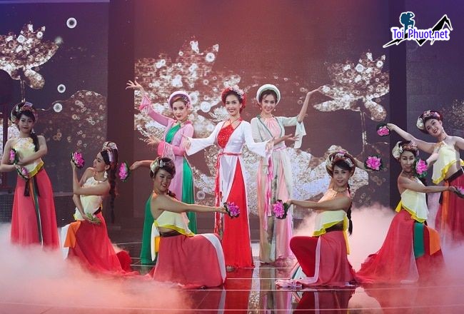 Top 7 Cửa hàng cho thuê trang phục biểu diễn giá rẻ uy tín nhất tại Đắk Lắk đa dạng trang phục (2)