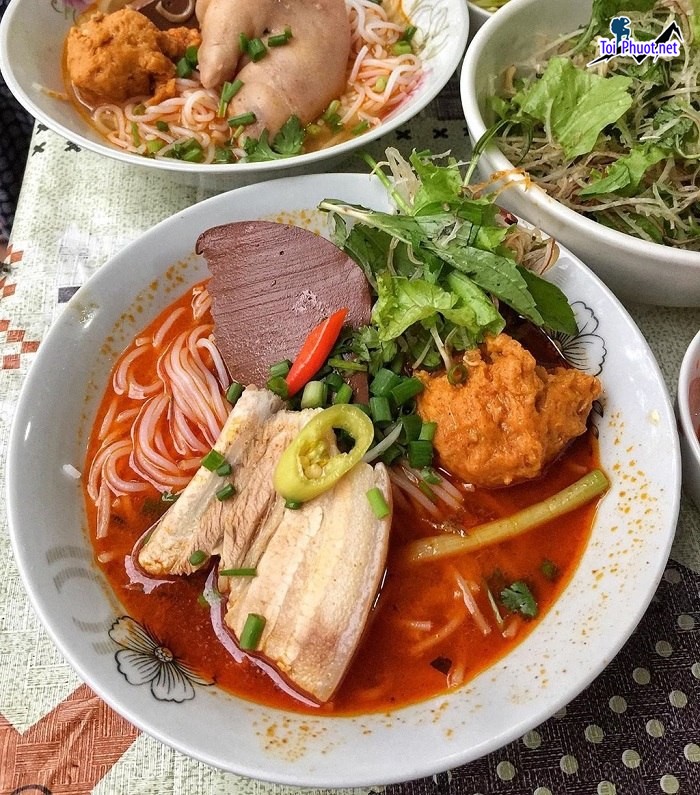 Top 7 Quán bún bò Huế ngon ở Thừa Thiên – Huế khiến ai ăn cũng nhớ (4)