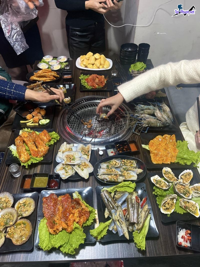 Top 8 Địa chỉ buffet ngon giá rẻ, hút khách nhất Hồ Chí Minh thu hút khách (3)