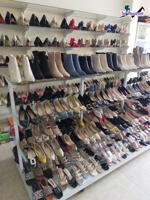 Top 8 Shop giày nữ đẹp được yêu thích nhất Thanh Hóa sang trọng (1)
