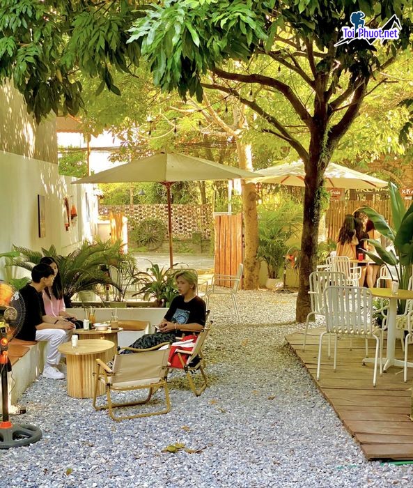 Top 9 Quán cafe đẹp nhất Thái Nguyên không gian sân vườn rộng rãi (4)