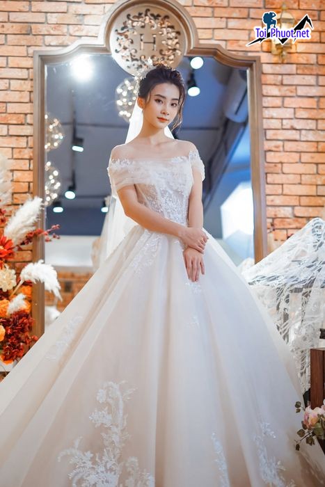 Top 10 Địa chỉ may và cho thuê váy cưới đẹp nhất Thừa Thiên – Huế cực đẹp (2)