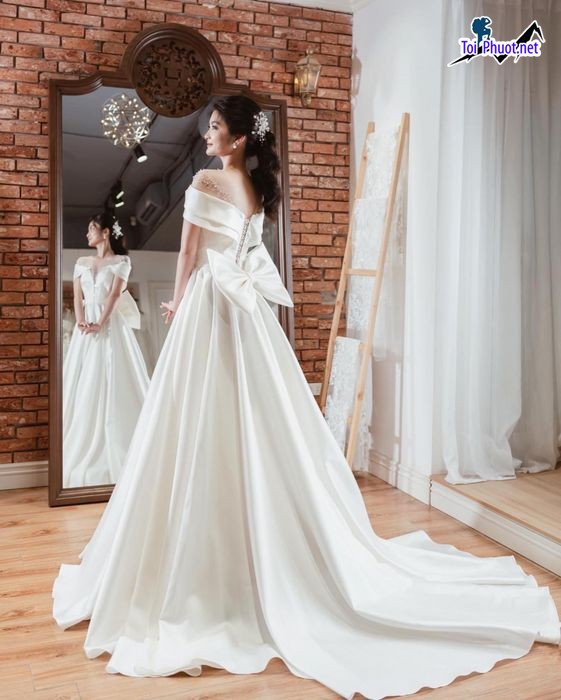 Top 10 Địa chỉ may và cho thuê váy cưới đẹp nhất Thừa Thiên – Huế cực đẹp (3)