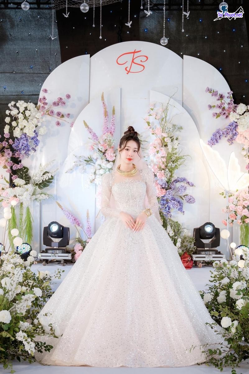 Top 6 Địa chỉ may và cho thuê váy cưới đẹp nhất Cao Bằng luôn cập nhật xu hướng mới (1)