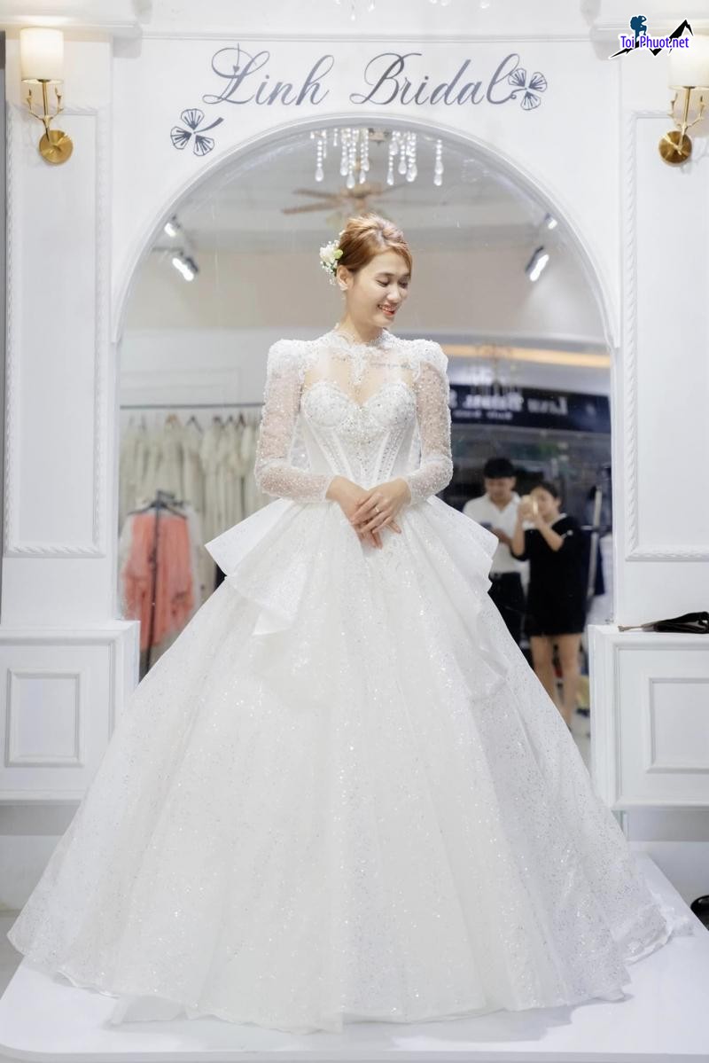 Top 9 Địa chỉ may và cho thuê váy cưới đẹp nhất Khánh Hòa phù hợp body cô dâu (6)
