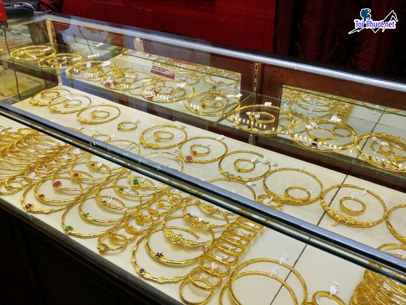 Top 11 Tiệm vàng bạc đá quý uy tín nhất tỉnh Sơn La kiểu cách sang trọng (3)