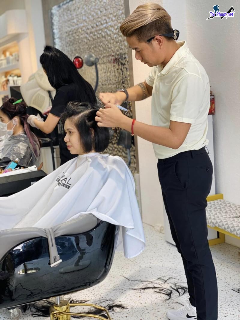Top 9 Hair salon cắt tóc ngắn đẹp nhất tỉnh Nha Trang Khánh Hòa cho bạn cảm giác của sự năng động trẻ trung (1)