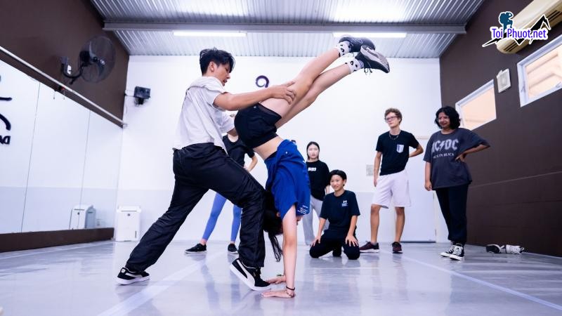 Top 12 Trung tâm dạy nhảy hiện đại tốt nhất ở Hồ Chí Minh dịch vụ đào tạo chất lượng tốt nhất (1)