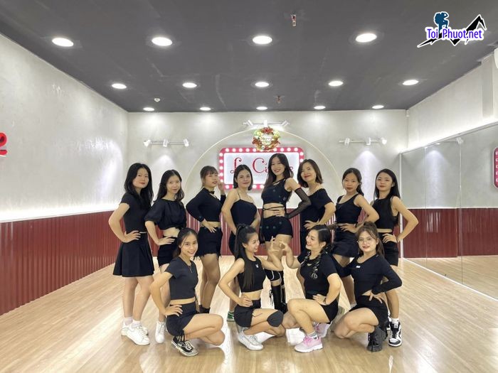 Top 12 Trung tâm dạy nhảy hiện đại tốt nhất ở Hồ Chí Minh dịch vụ đào tạo chất lượng tốt nhất (3)