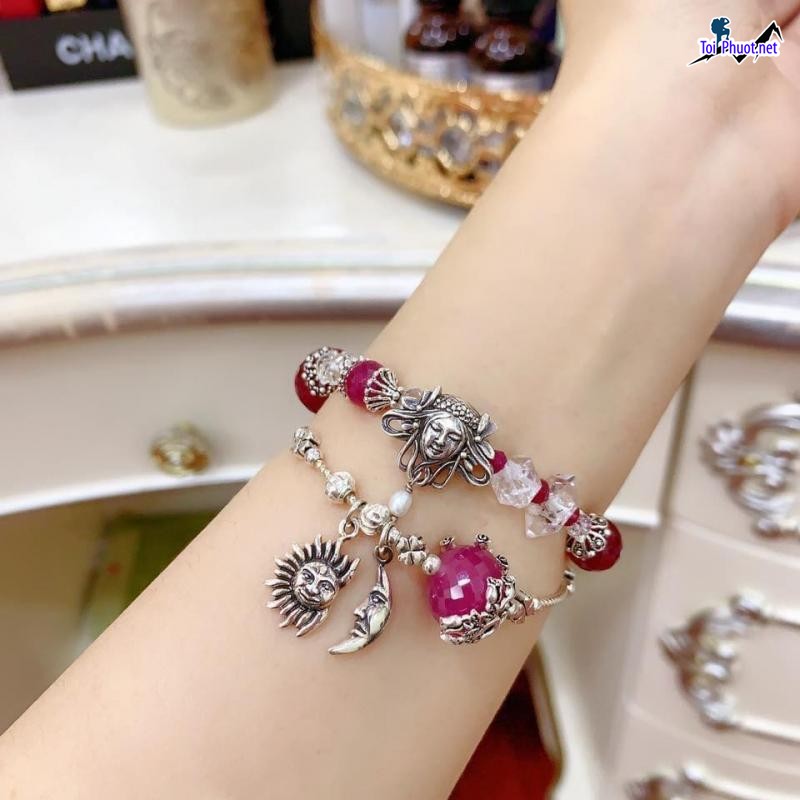 Top 8 Cửa hàng bán vòng đá phong thủy uy tín nhất Thừa Thiên – Huế sang trọng (3)