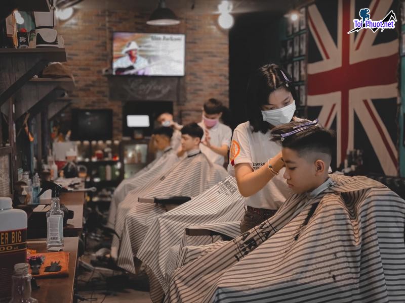 Top 8 Tiệm cắt tóc nam đẹp nhất tại Hưng Yên không lo lắng về chi phí (4)