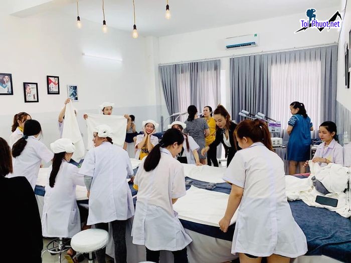 Top 8 Trung tâm dạy nghề spa uy tín và chất lượng nhất Hải Phòng môi trường thân thiện (4)