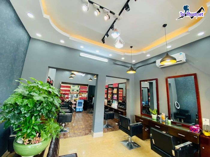 Top 9 Tiệm cắt và tạo kiểu tóc đẹp nhất Quảng Ngãi mang lại vẻ đẹp tự tin và quyến rũ (3)