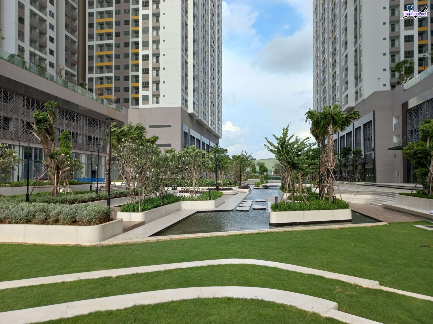 Buy and sell cheap apartments to enjoy a peaceful life in America (1)