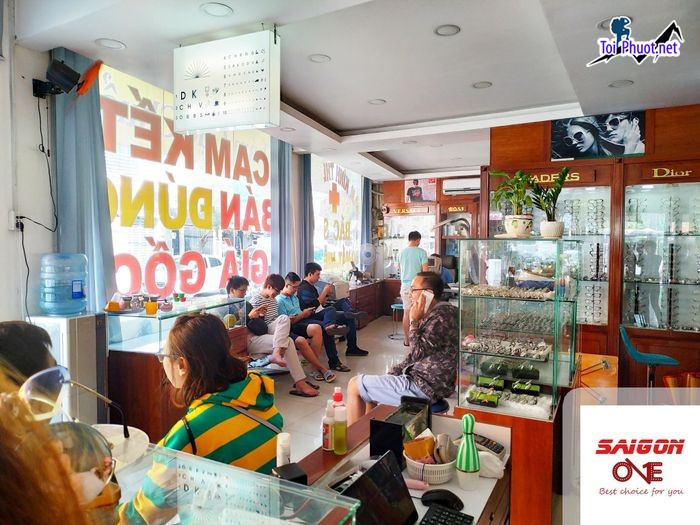 Top 10 Địa chỉ khám mắt và bán kính cận giá tốt nhất Long Xuyên An Giang máy móc tốt (1)