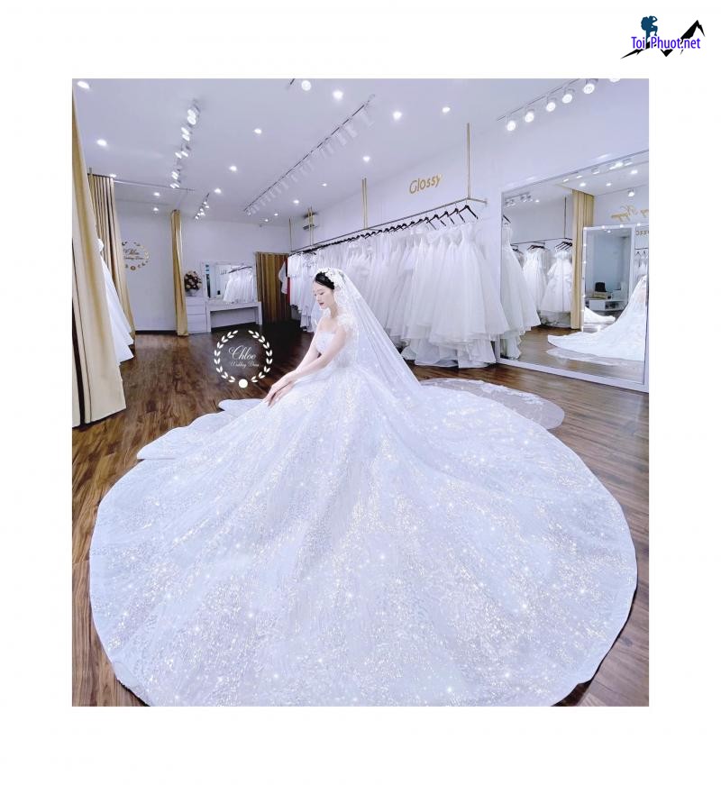 Top 10 Địa chỉ may và cho thuê váy cưới đẹp nhất Lâm Đồng giúp cô dâu trọn vẹn ngày cưới (4)