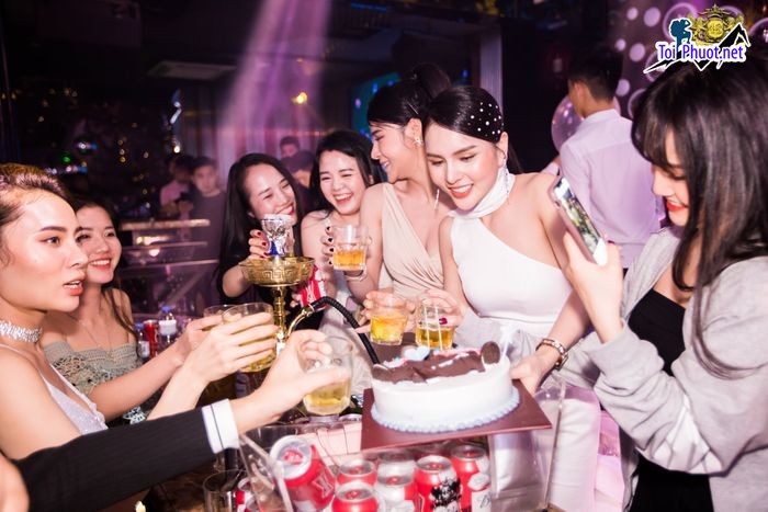 Top 10 Quán bar nổi tiếng nhất Hồ Chí Minh dành cho đám đông năng động (5)