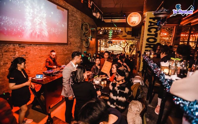 Top 10 Quán bar nổi tiếng nhất Lạng Sơn hệ thống âm thanh hiện đại bậc nhất (2)