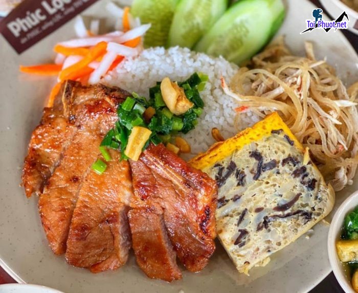 Top 4 Quán cơm ngon nhất Đồng Xoài Bình Phước giao hàng nhanh chóng (2)