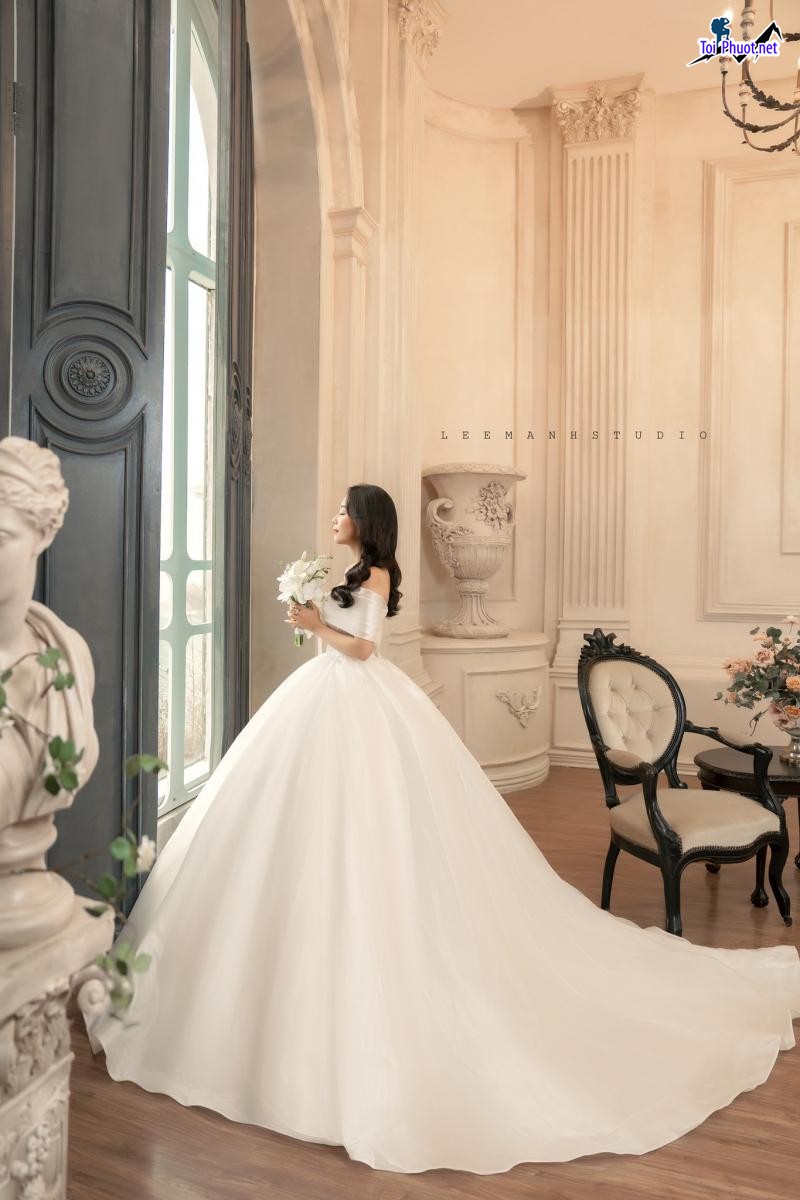 Top 5 Địa chỉ may và cho thuê váy cưới đẹp nhất Đắk Lắk phù hợp phong cách cô dâu (1)
