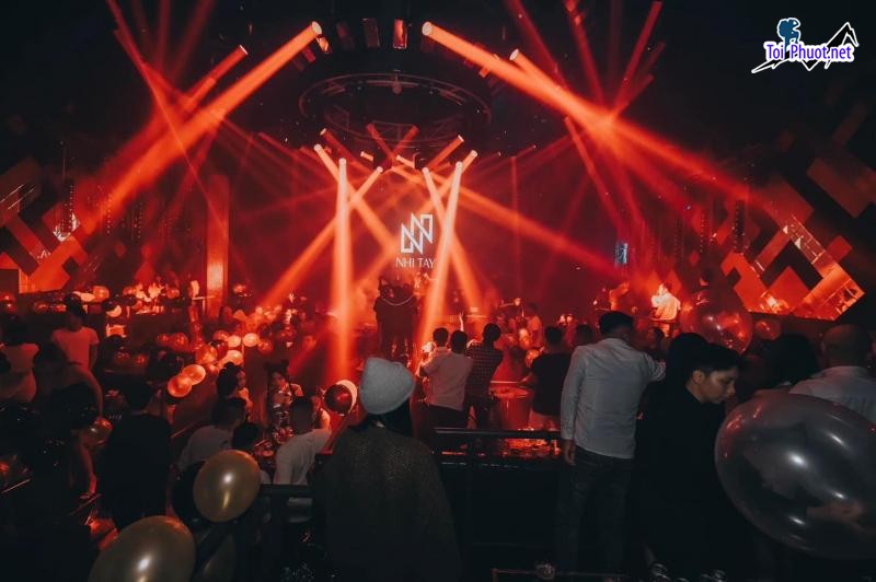 Top 5 Quán bar nổi tiếng nhất Hà Tĩnh phong cách phục vụ chuyên nghiệp (2)